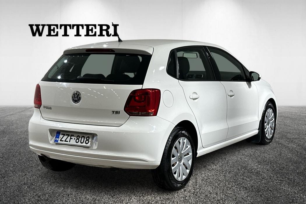VOLKSWAGEN Polo 2011