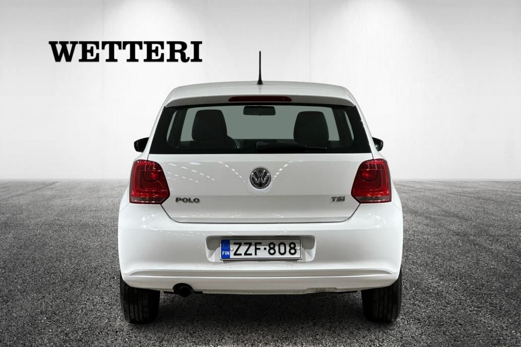 VOLKSWAGEN Polo 2011