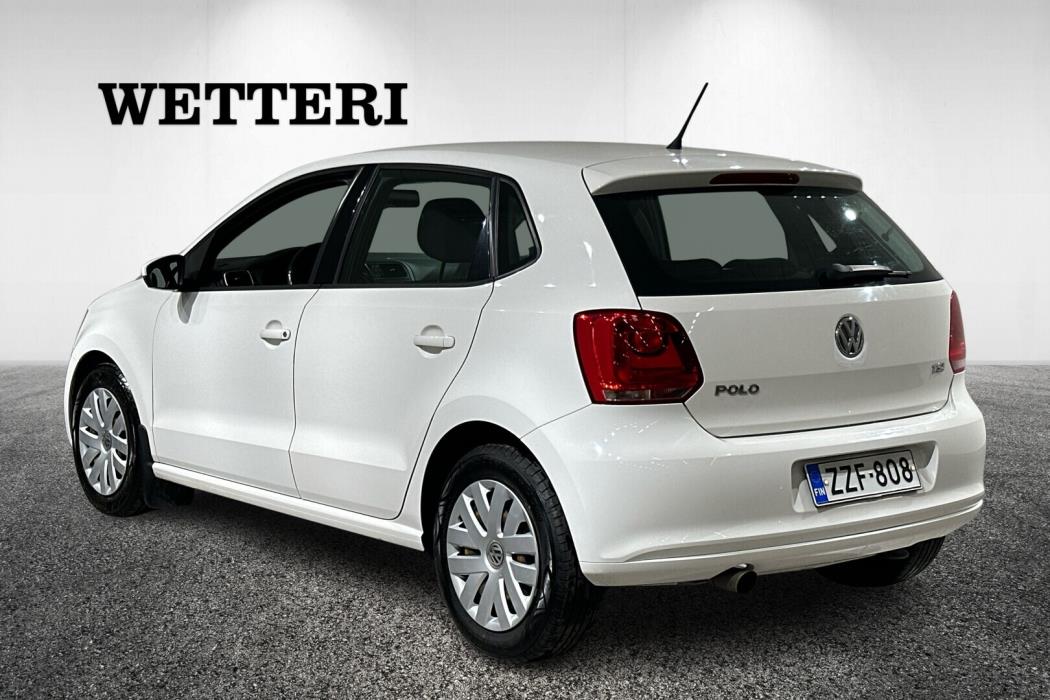 VOLKSWAGEN Polo 2011