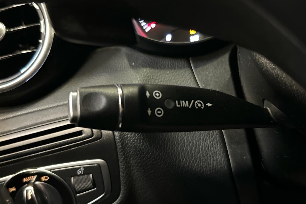 MERCEDES-BENZ C 2015