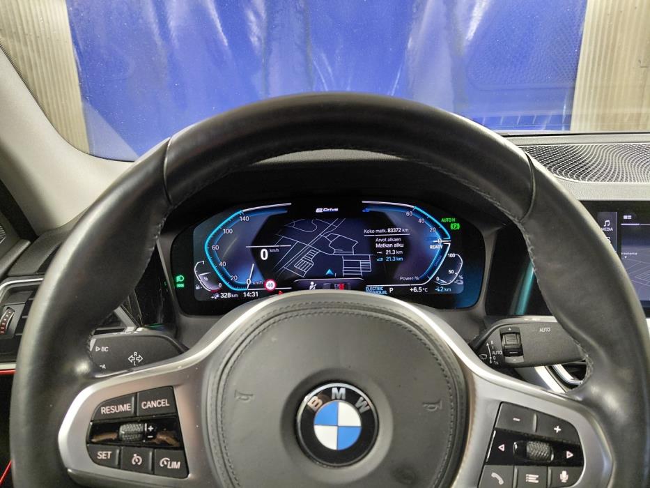 BMW 330 2021