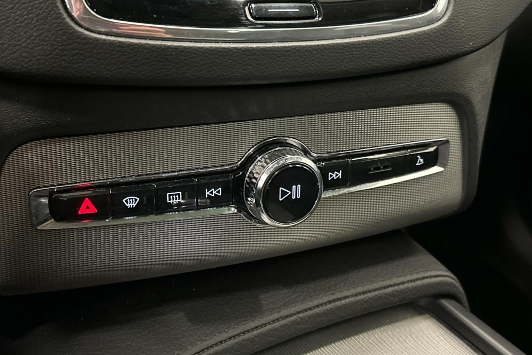 VOLVO XC90 2019