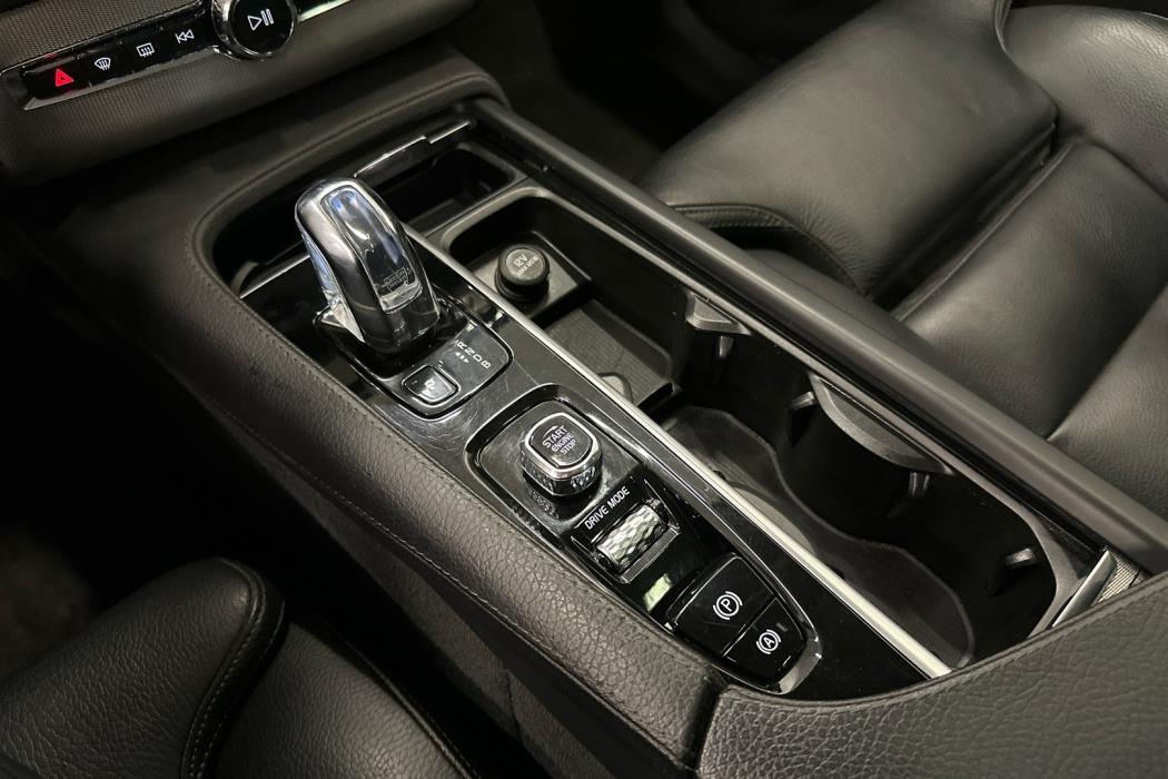 VOLVO XC90 2019