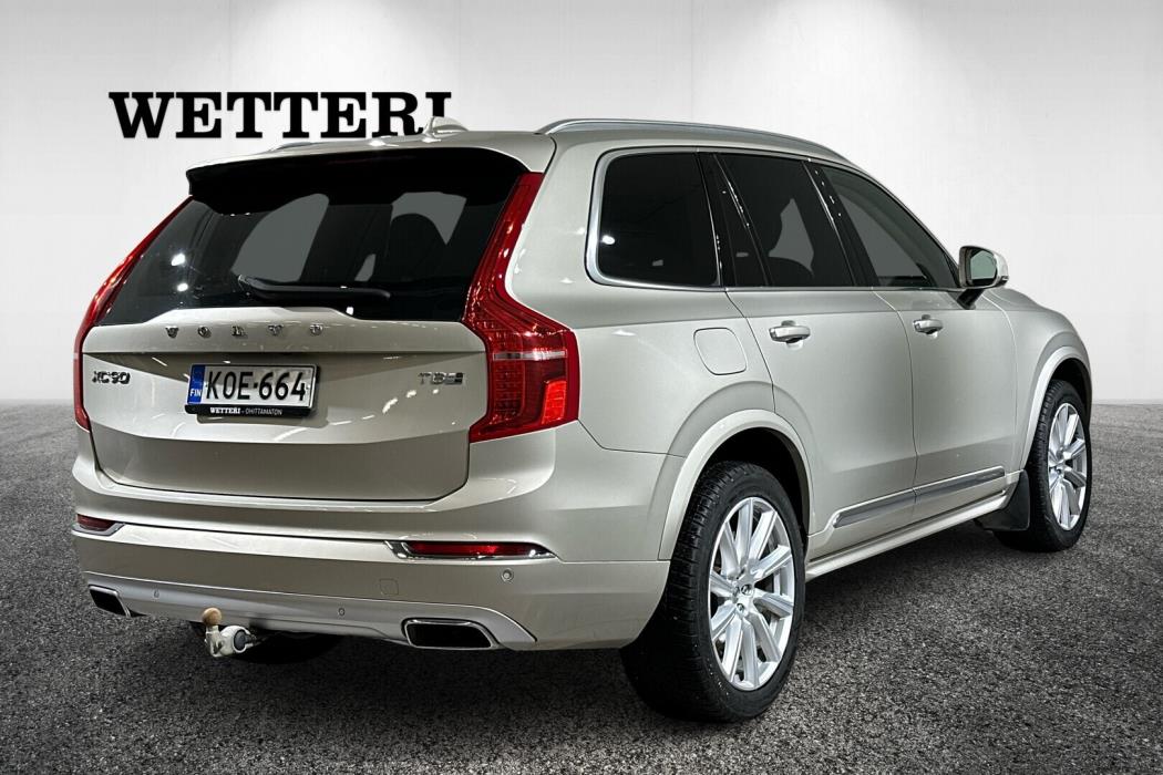 VOLVO XC90 2019