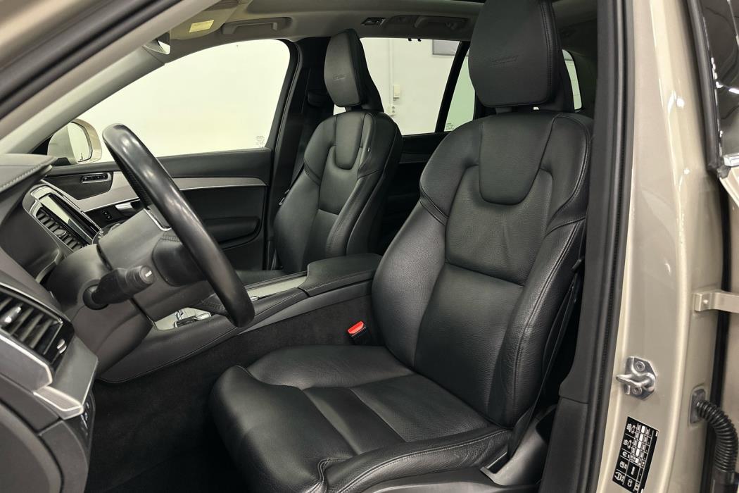 VOLVO XC90 2019