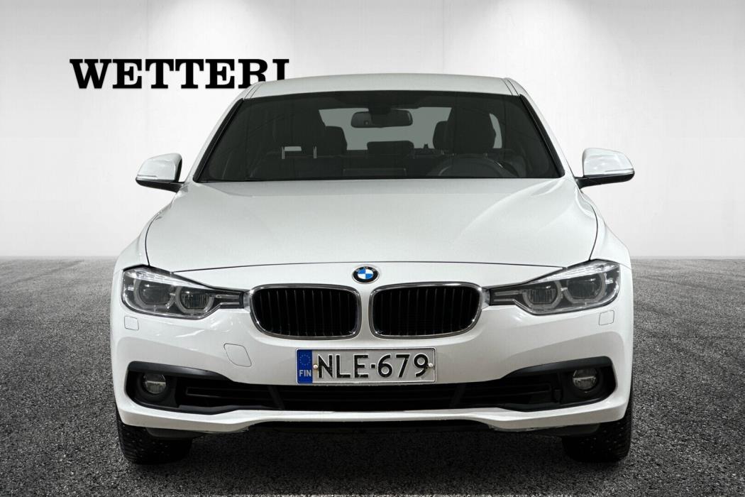 BMW 318 2018