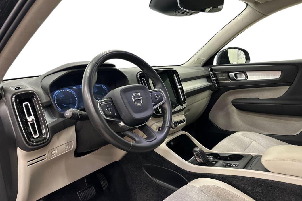 VOLVO XC40 2018