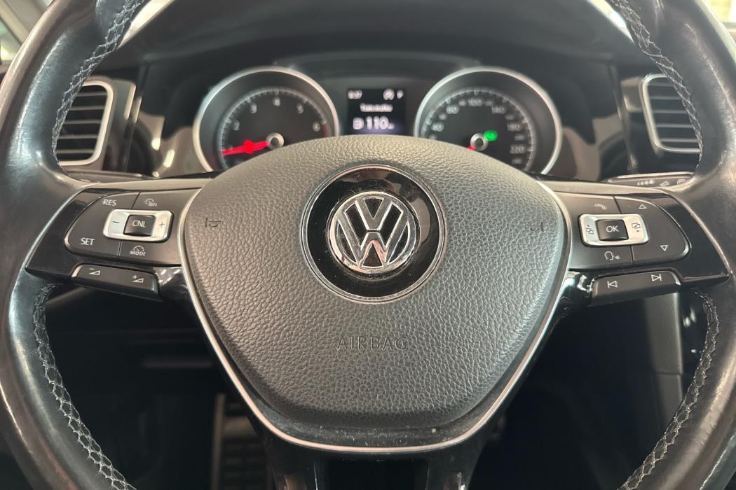 VOLKSWAGEN Golf 2017