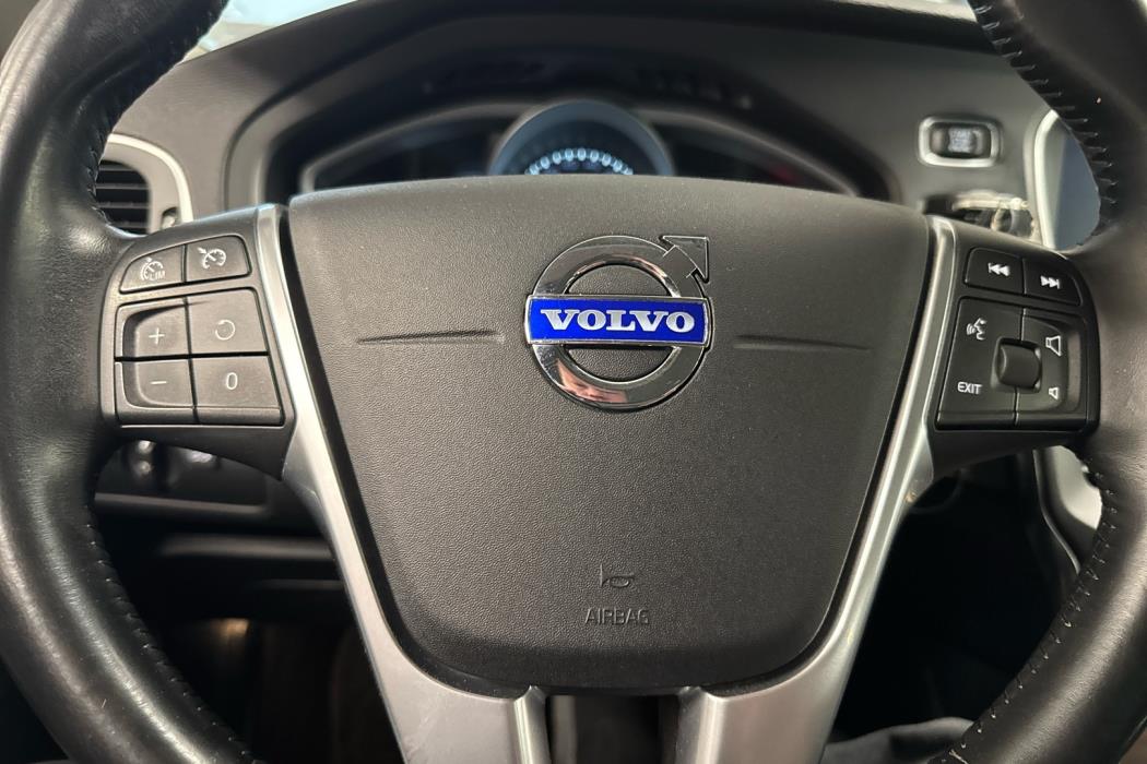 VOLVO V40 Cross Country 2014