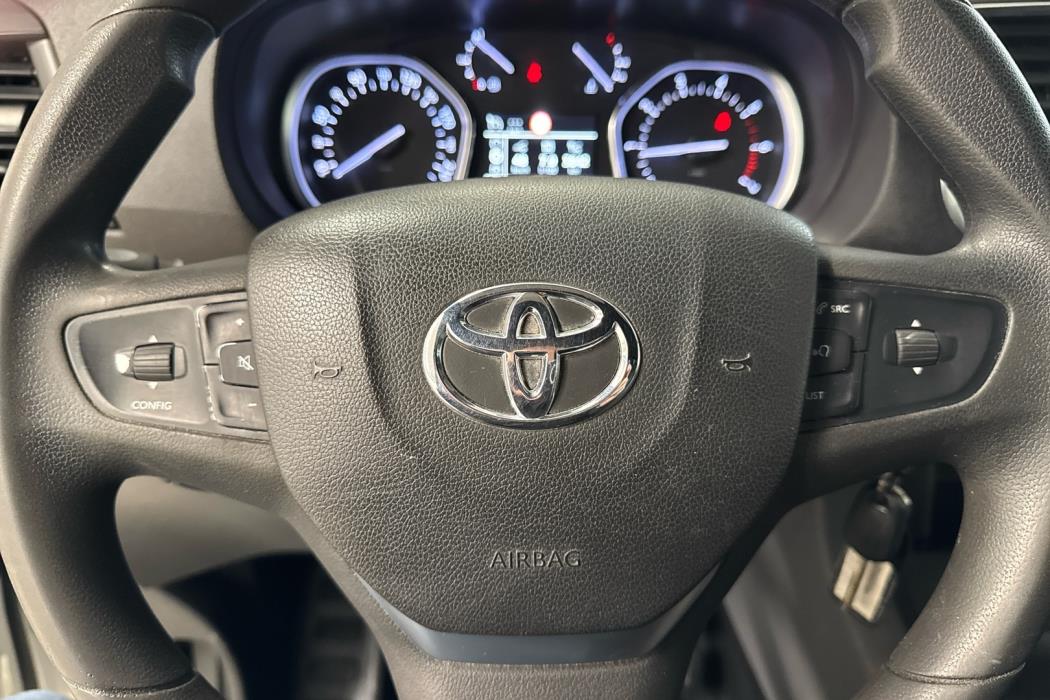 TOYOTA Proace 2017