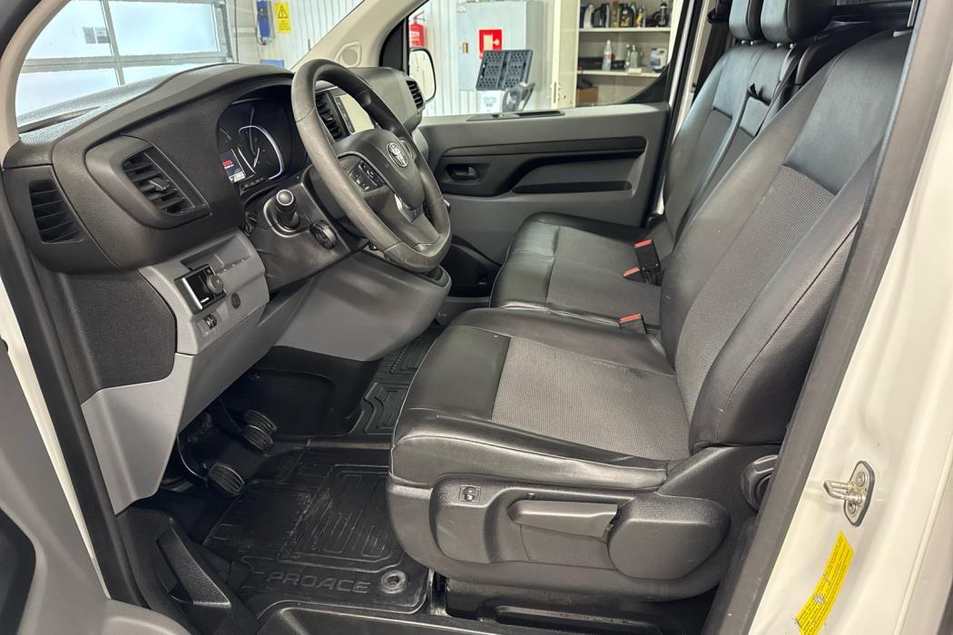 TOYOTA Proace 2017