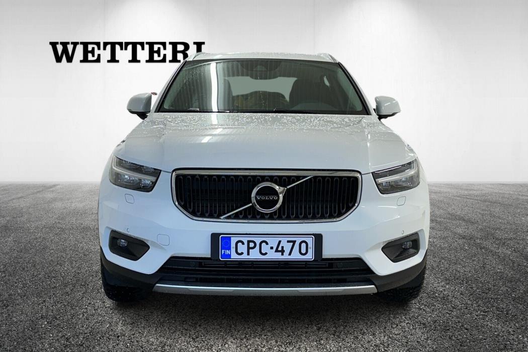 VOLVO XC40 2021