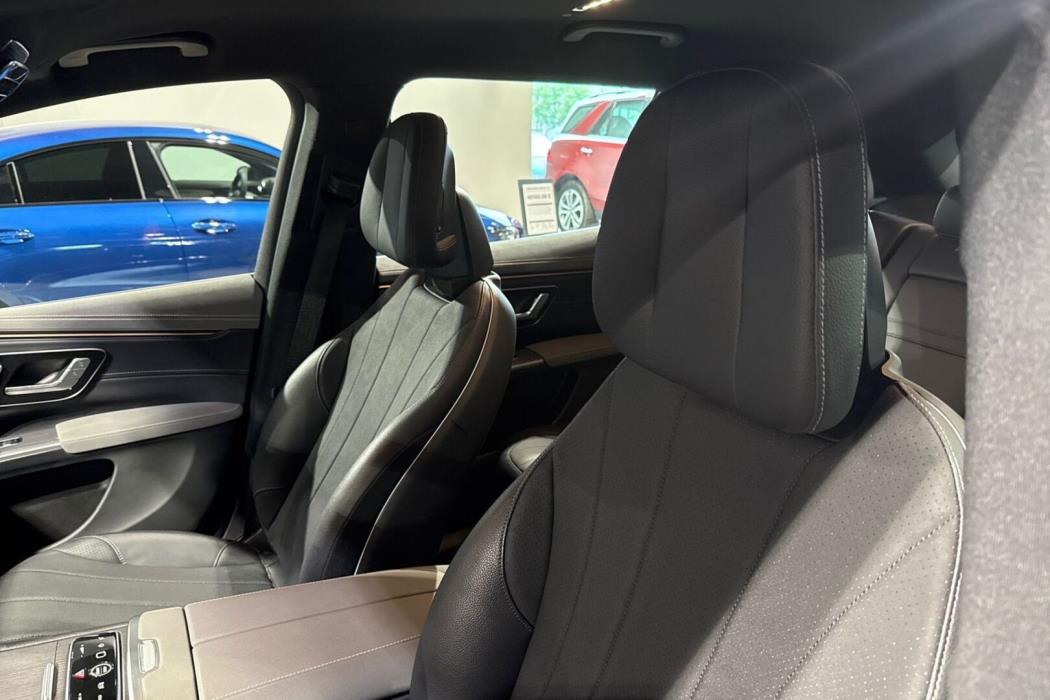 MERCEDES-BENZ EQS SUV 2023