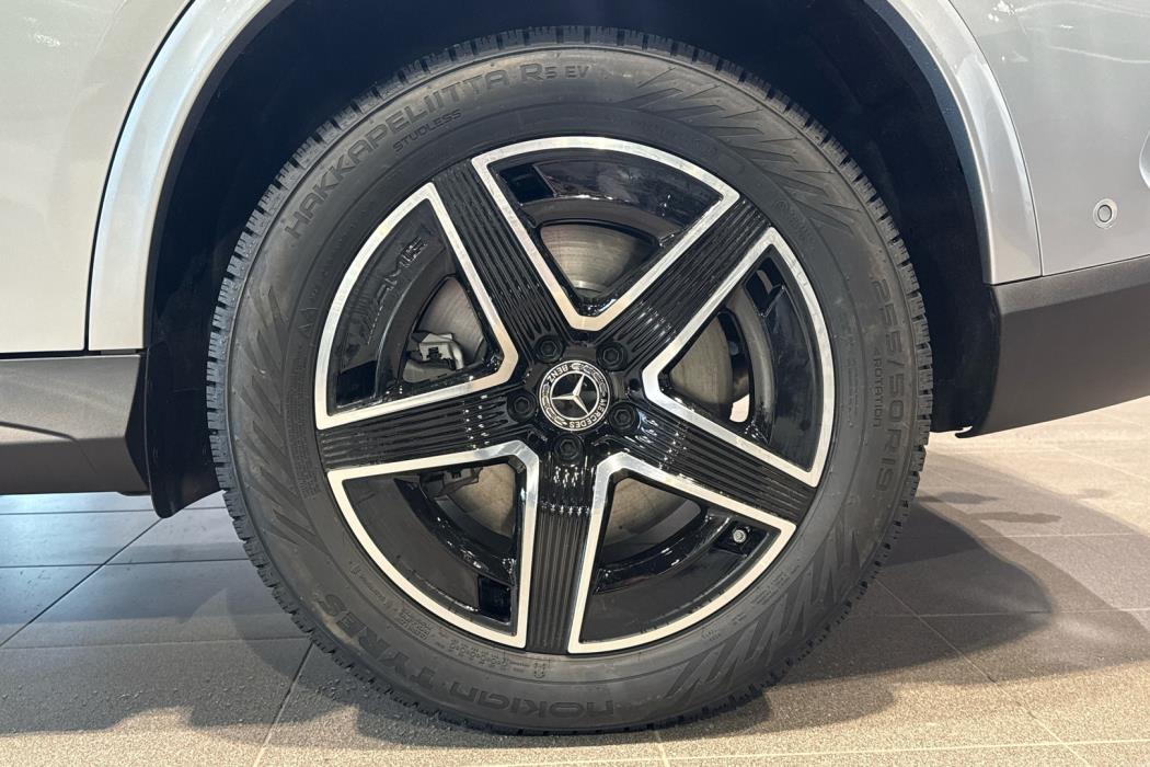 MERCEDES-BENZ GLC 2026