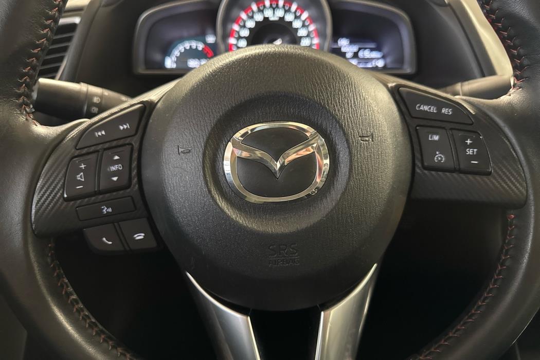 MAZDA 3 2015