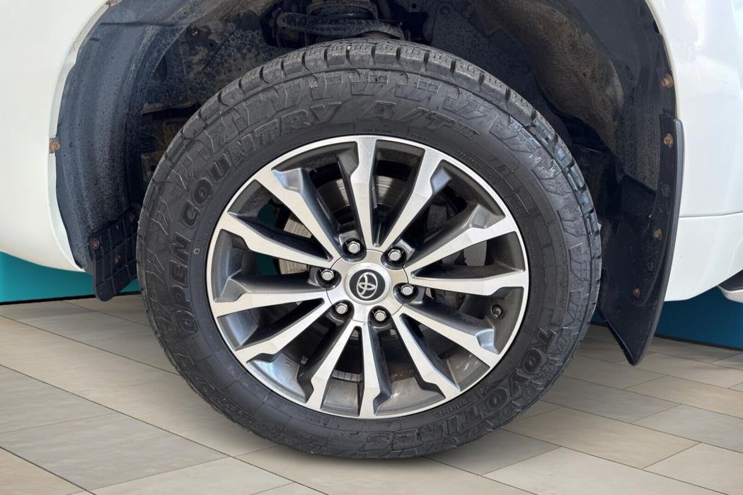 TOYOTA Land Cruiser 2018