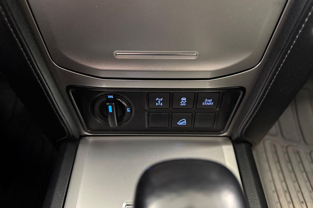 TOYOTA Land Cruiser 2018