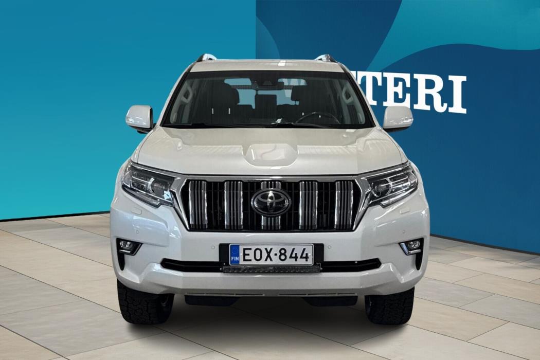 TOYOTA Land Cruiser 2018
