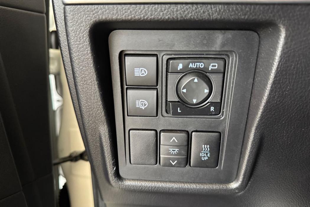 TOYOTA Land Cruiser 2018