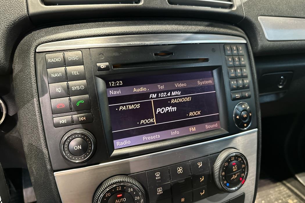 MERCEDES-BENZ R 2010