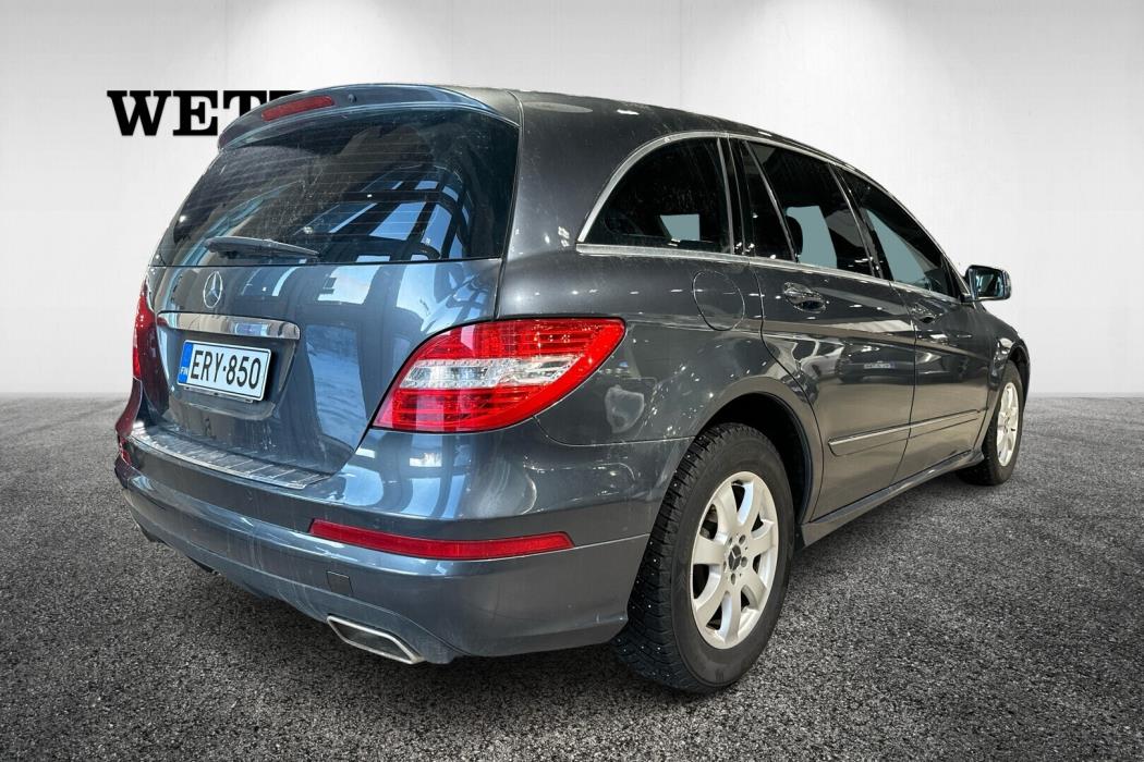 MERCEDES-BENZ R 2010