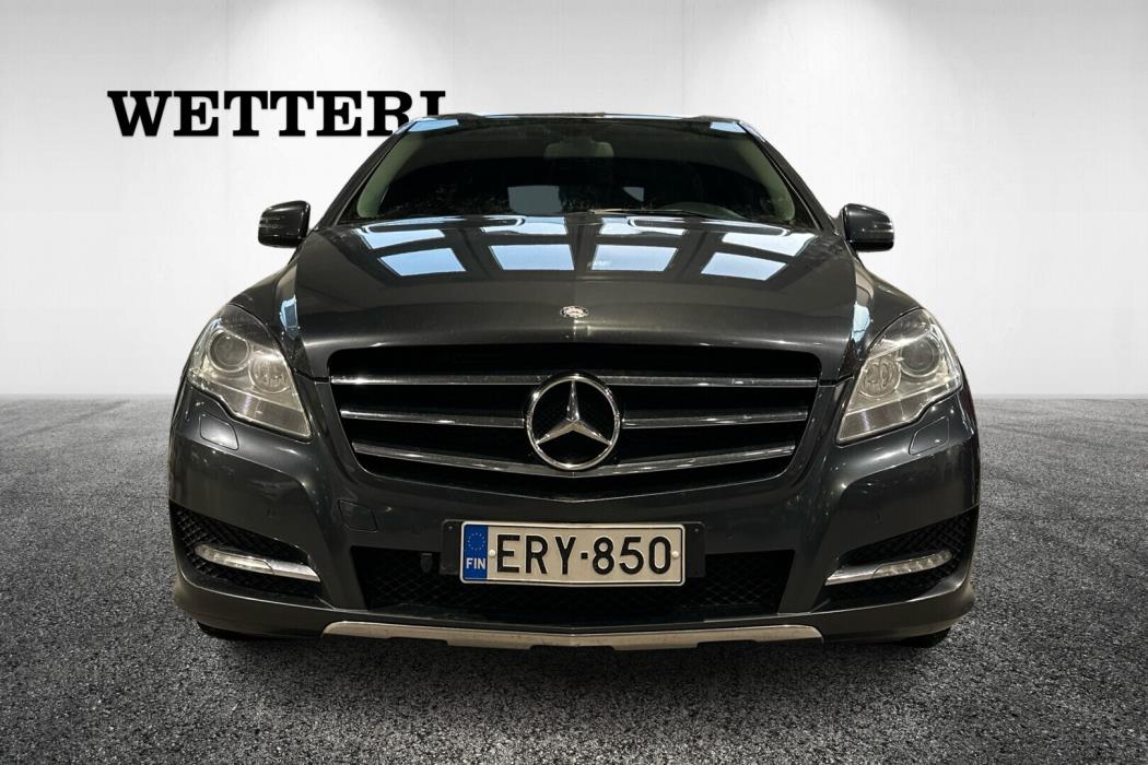 MERCEDES-BENZ R 2010