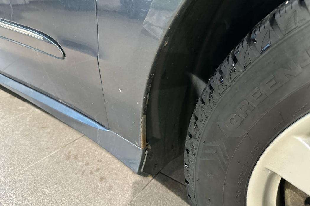 MERCEDES-BENZ R 2010