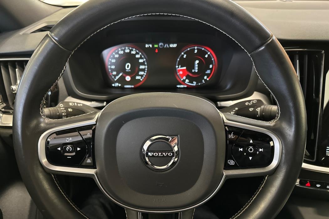 VOLVO V60 2020