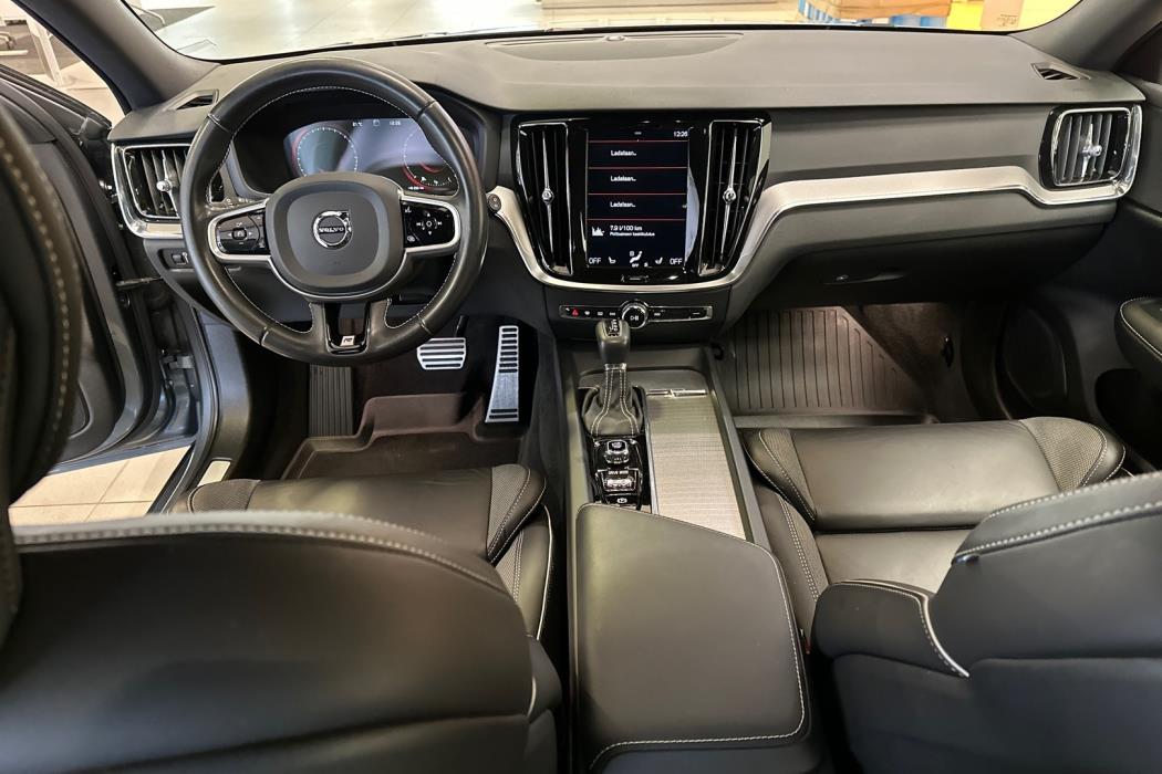 VOLVO V60 2020