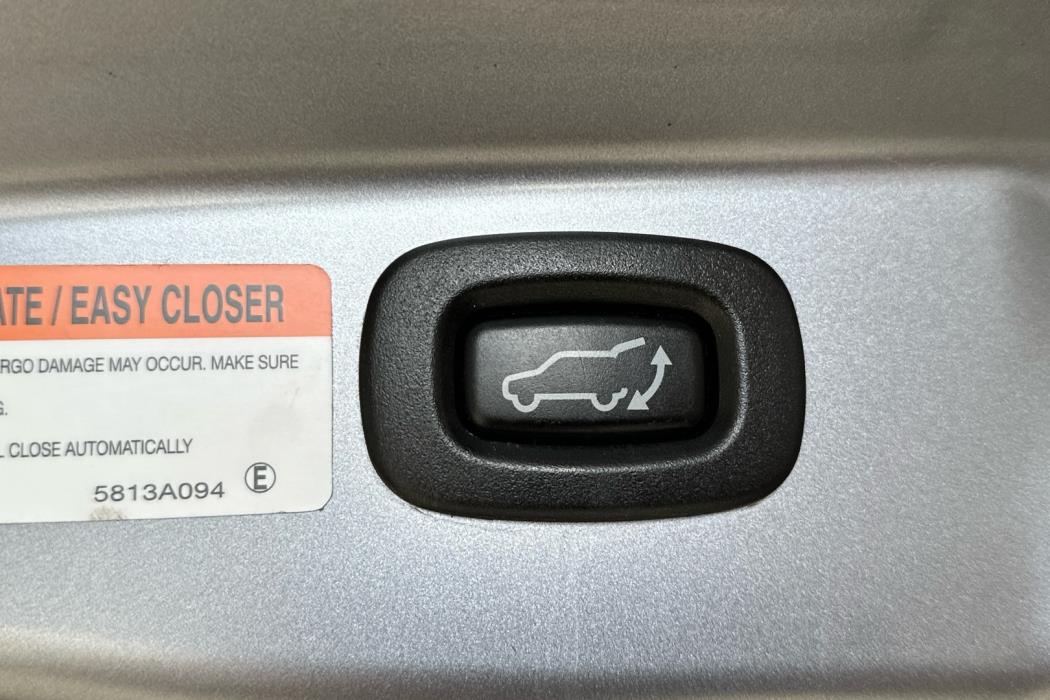 MITSUBISHI Outlander PHEV 2015