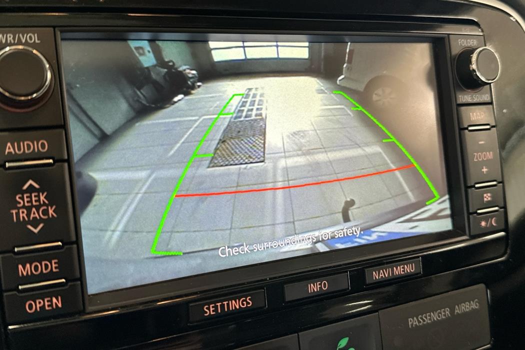 MITSUBISHI Outlander PHEV 2015