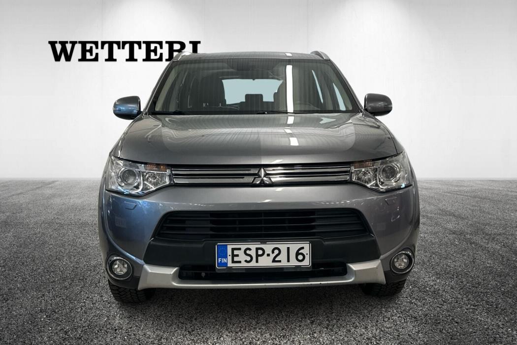 MITSUBISHI Outlander PHEV 2015