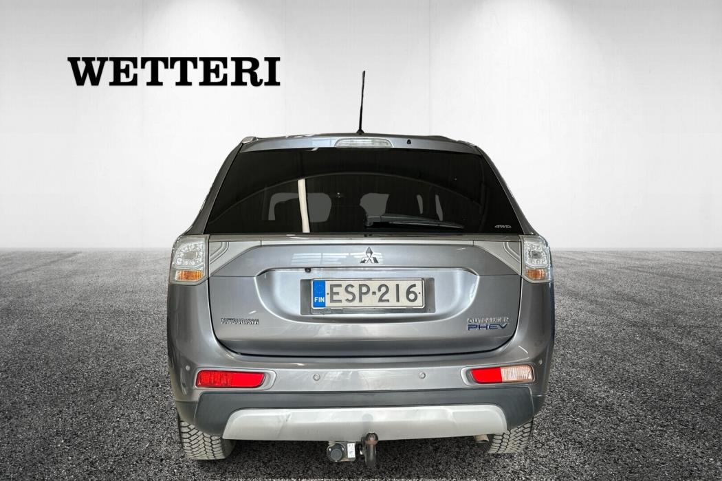 MITSUBISHI Outlander PHEV 2015