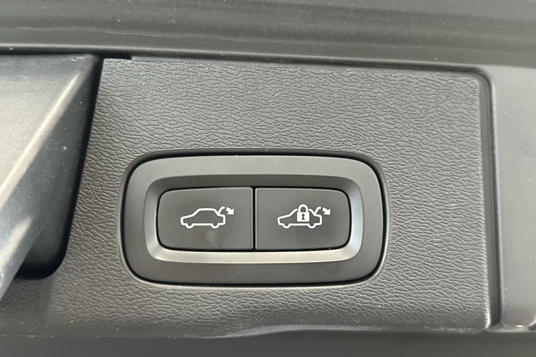 VOLVO XC60 2020