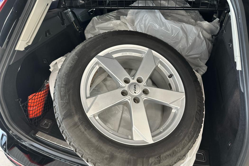 VOLVO XC60 2020
