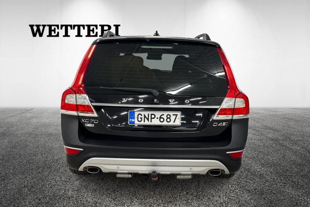 VOLVO XC70 2015