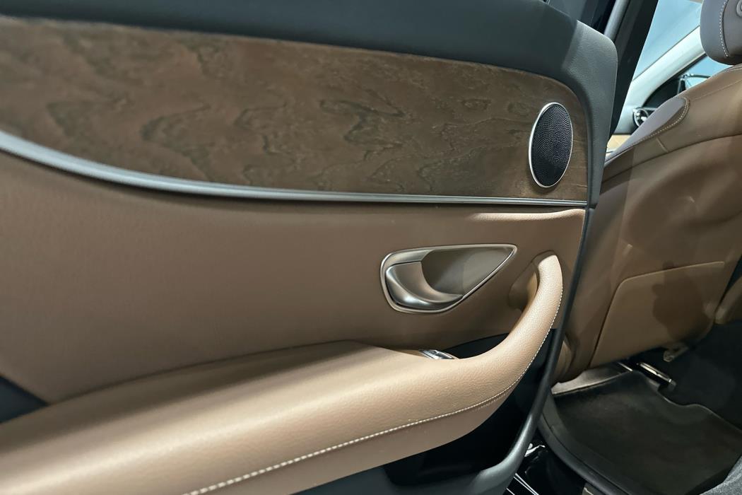 MERCEDES-BENZ E 2021