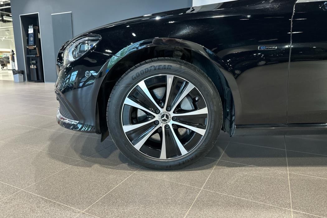 MERCEDES-BENZ E 2021