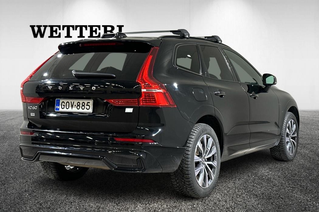 VOLVO XC60 2022