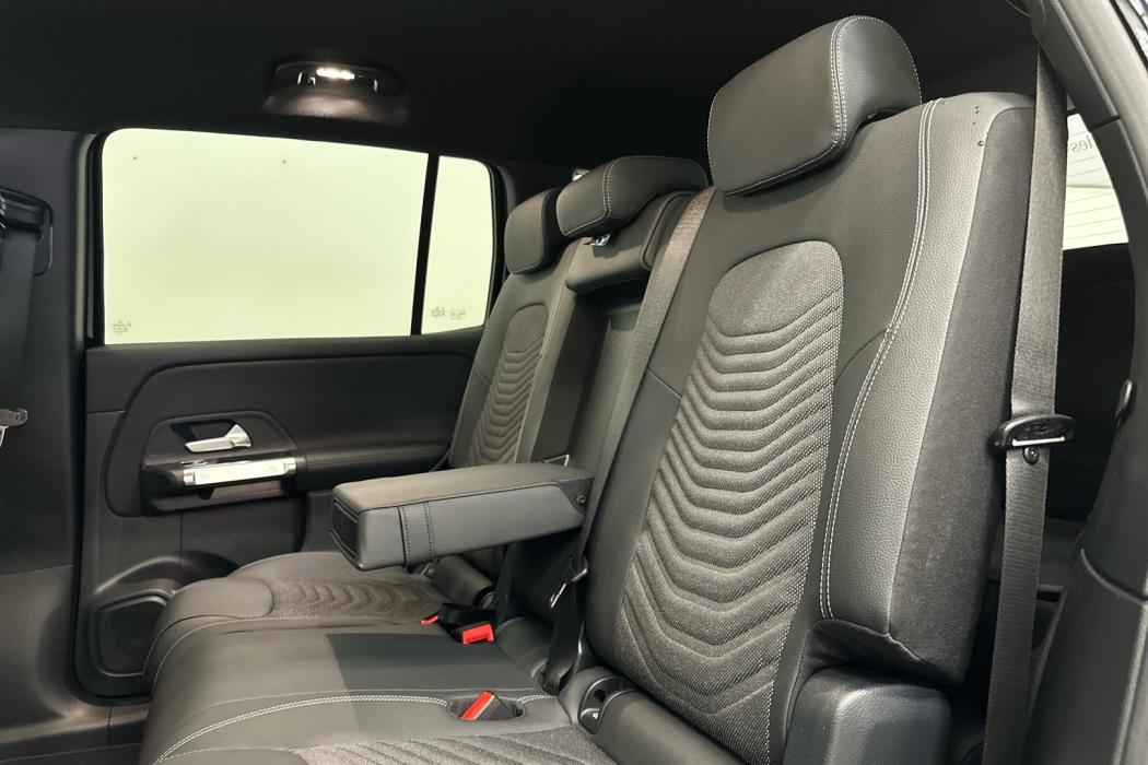 MERCEDES-BENZ EQB 2025