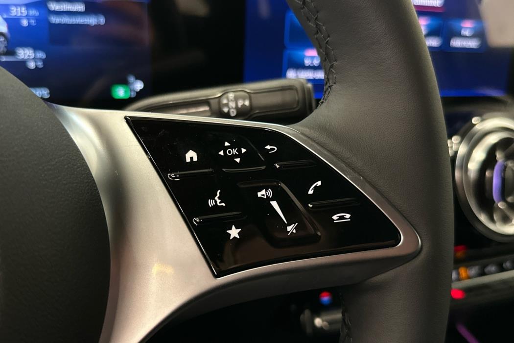 MERCEDES-BENZ EQB 2025