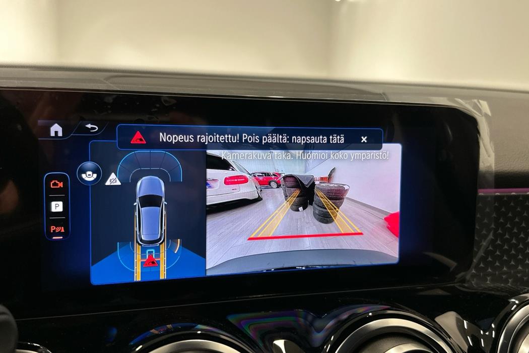 MERCEDES-BENZ EQB 2025