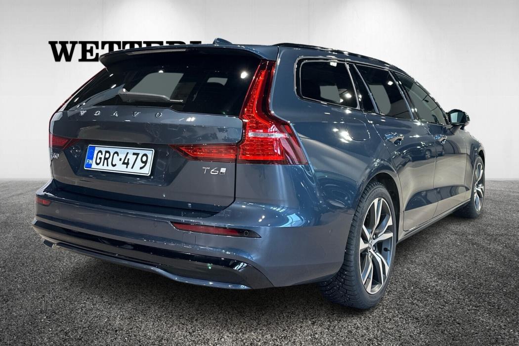 VOLVO V60 2025