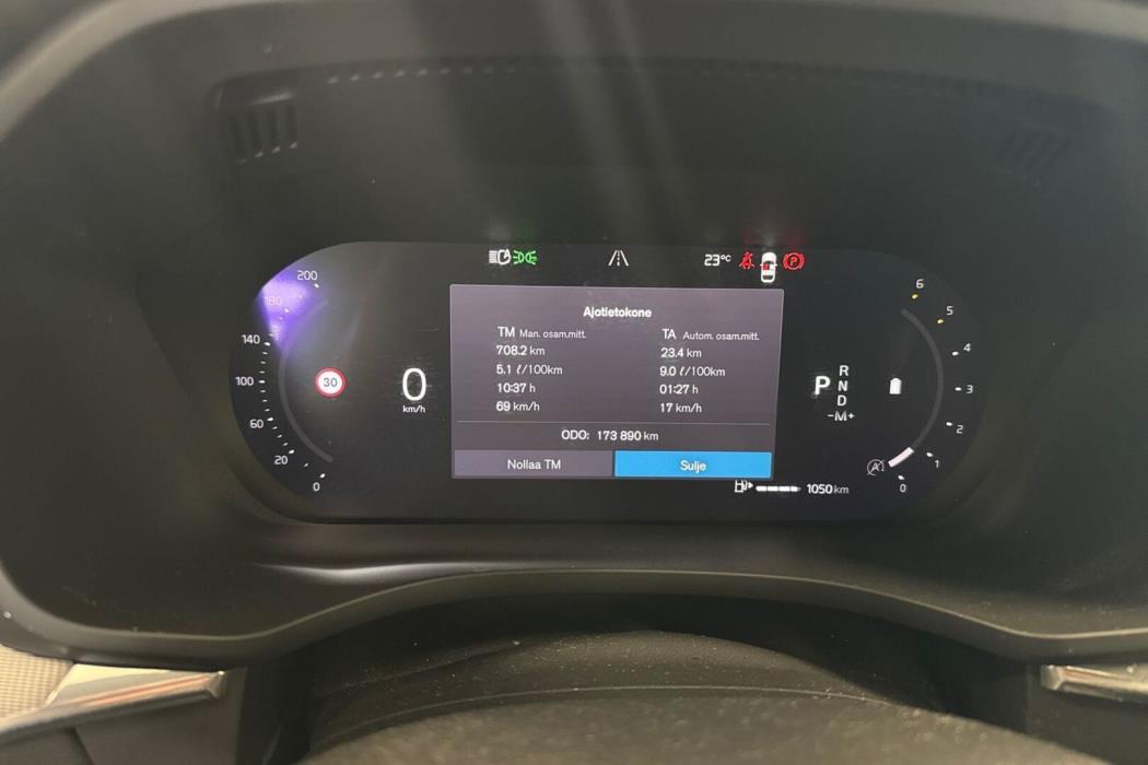 VOLVO XC60 2022