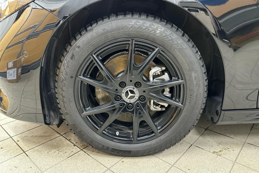 MERCEDES-BENZ CLA 2025