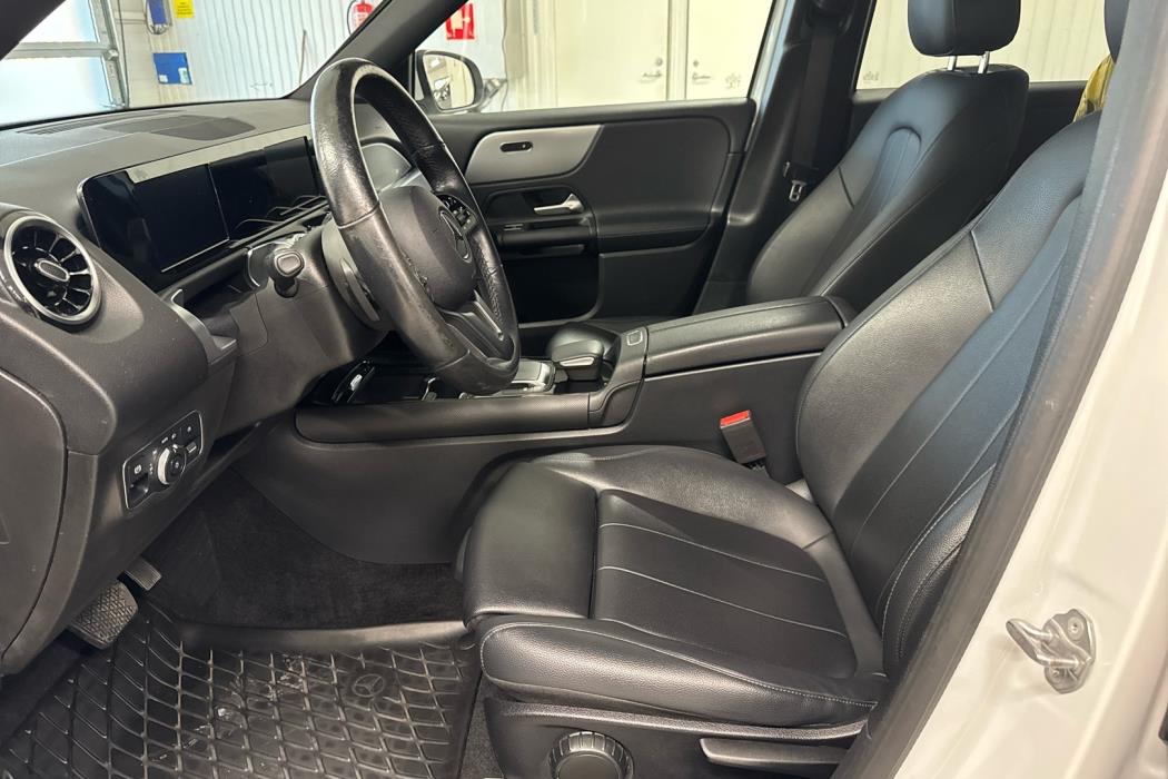 MERCEDES-BENZ GLB 2021