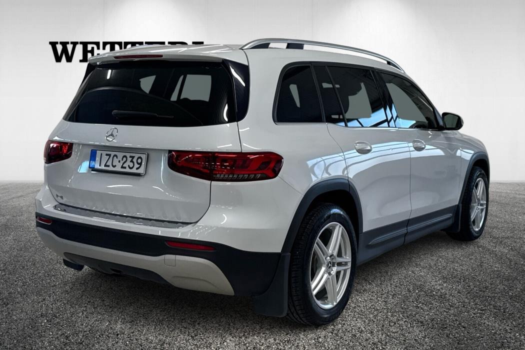 MERCEDES-BENZ GLB 2021