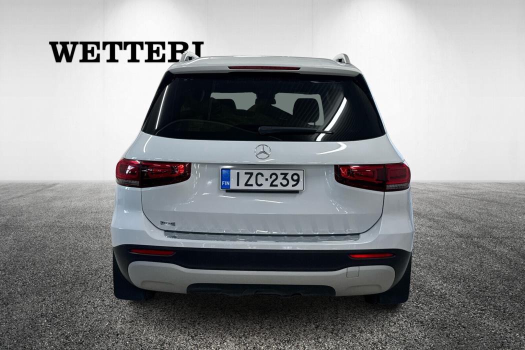 MERCEDES-BENZ GLB 2021