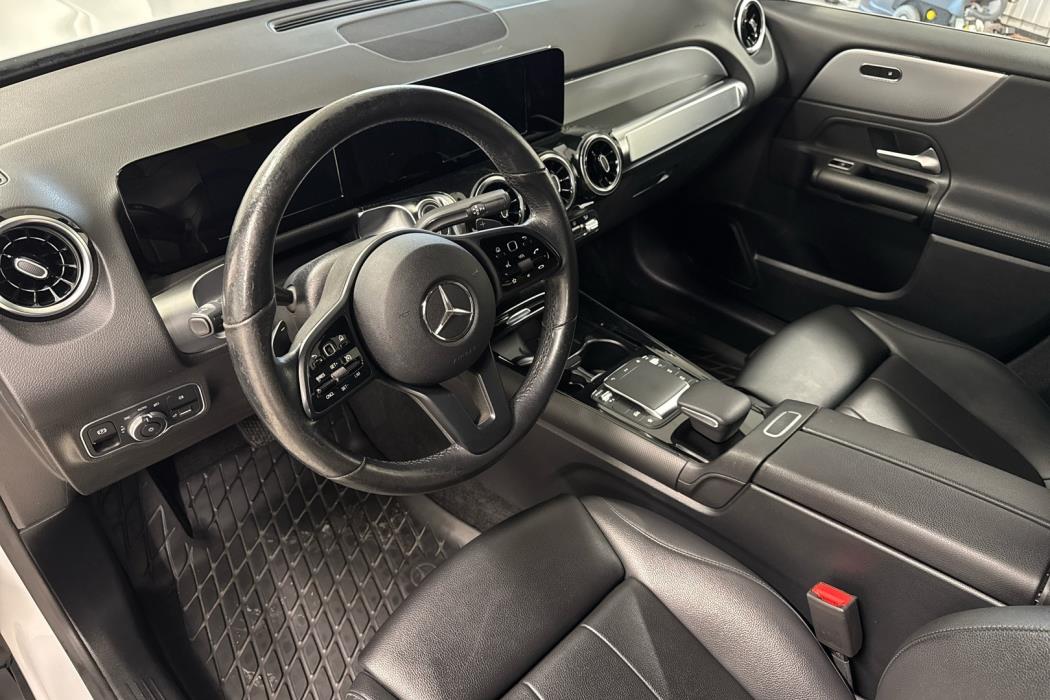 MERCEDES-BENZ GLB 2021