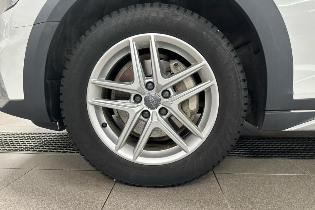 AUDI A4 allroad quattro 2021